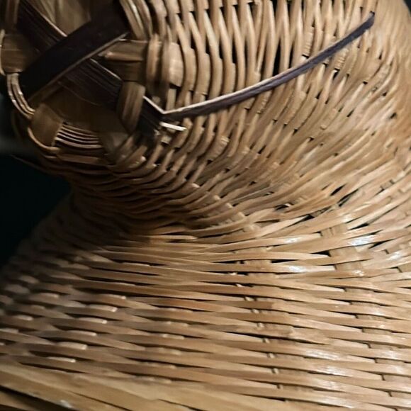 Vintage Bunny Rabbit Woven Wicker Basket Lidded Red Button Eye Easter (8563) - Picture 11 of 11